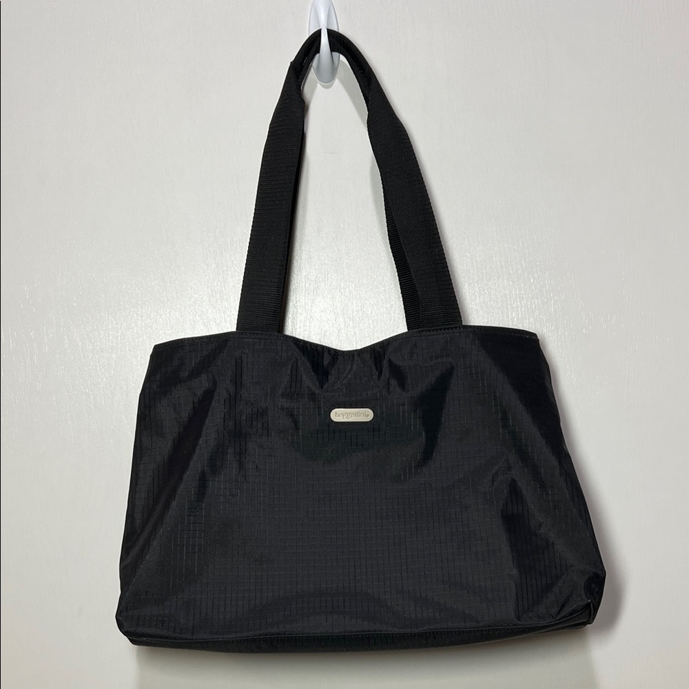 Baggallini Black Tote Bag 17”x10”x7”